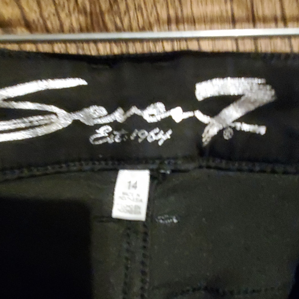 Jeans - Picture 4 of 4
